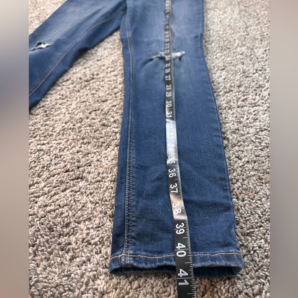 Jeans - Picture 7 of 8